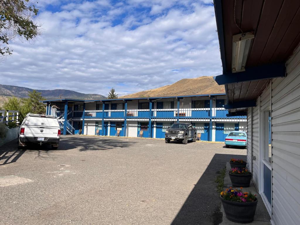Motel exterior